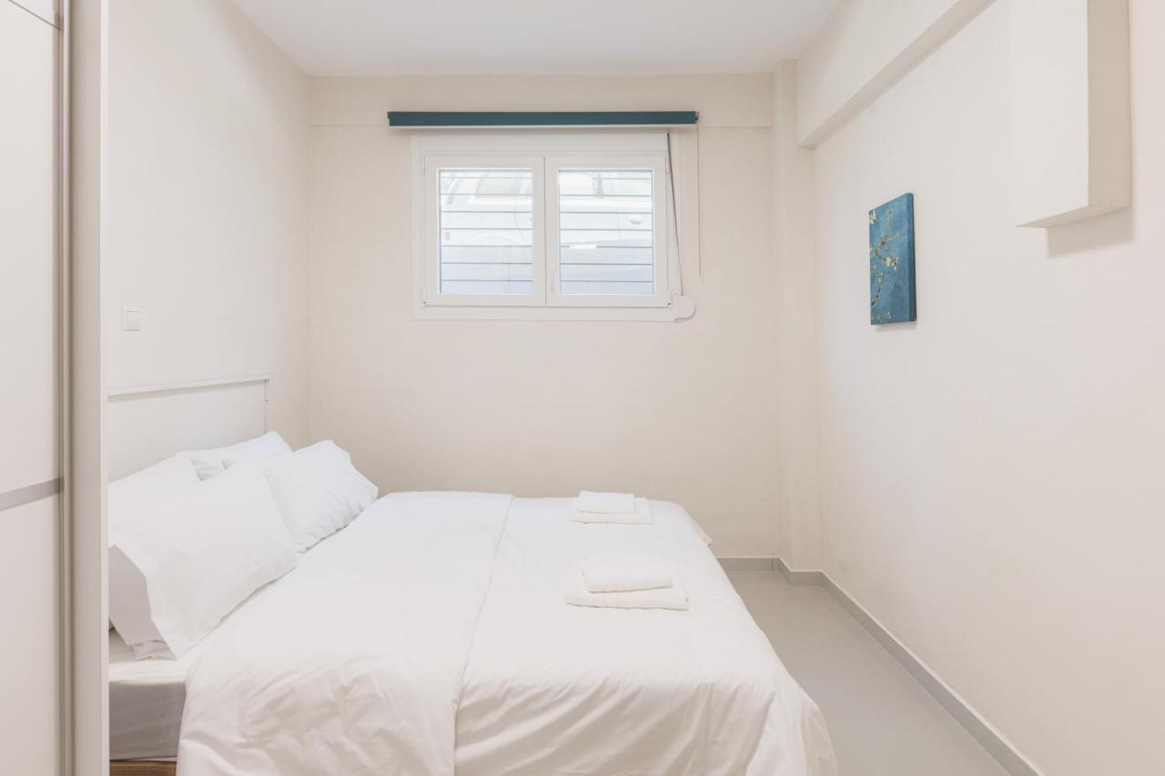 Fully Renovated Luxurious Semi-Basement Studio Atene Esterno foto