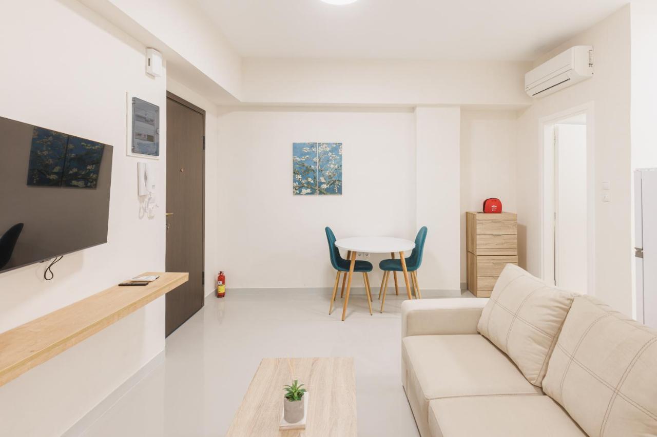 Fully Renovated Luxurious Semi-Basement Studio Atene Esterno foto